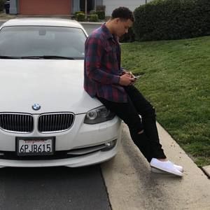 Meet your Posher, Zach